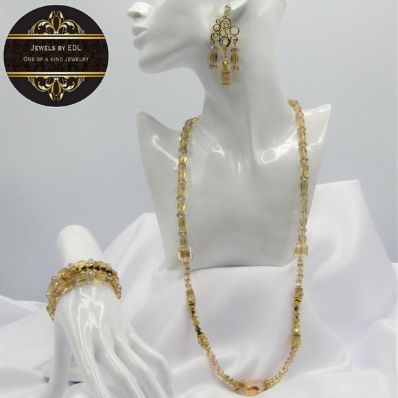 THE MARQUEES GOLD Colour Beaded Jewelry Set - Picture 1 of 6